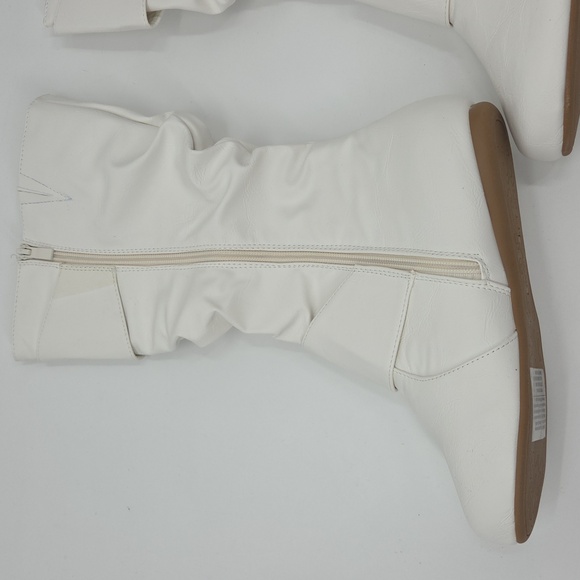 Elegant White Buckle Slouchy Boots - Picture 9 of 16